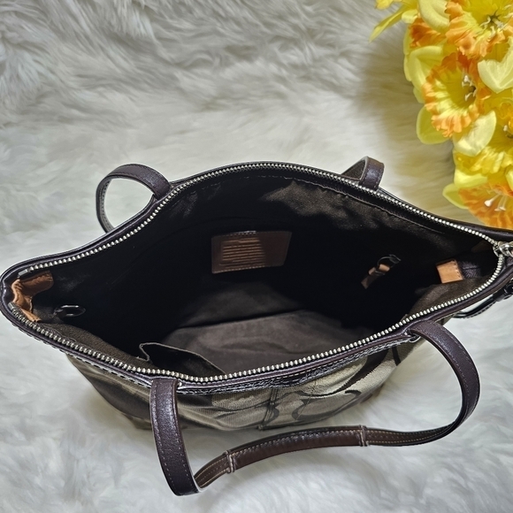 Coach Signature Tote brown/tan color - Picture 9 of 12